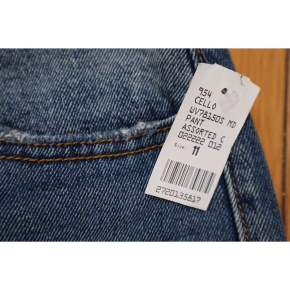 Cello High‑Rise Straight Frayed‑Hem Jeans | Size 11 | Studio Wardrobe - Picture 3 of 7